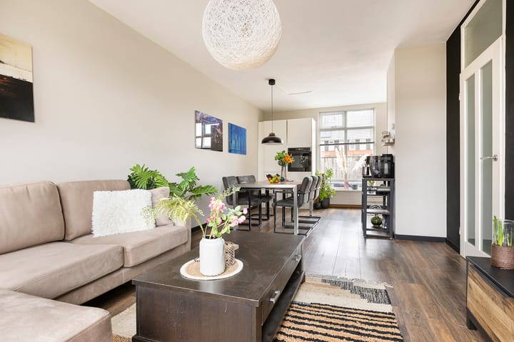 Foto 2 van Golfslag 85