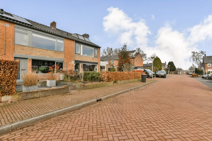 Foto 6 van Omroeplaan 4