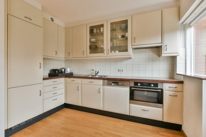 Foto 12 van Omroeplaan 4