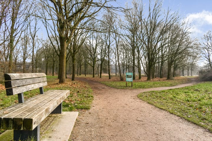 Foto 33 van Omroeplaan 4