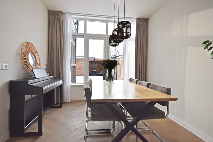 Foto 29 van Aert van der Neerstraat 1