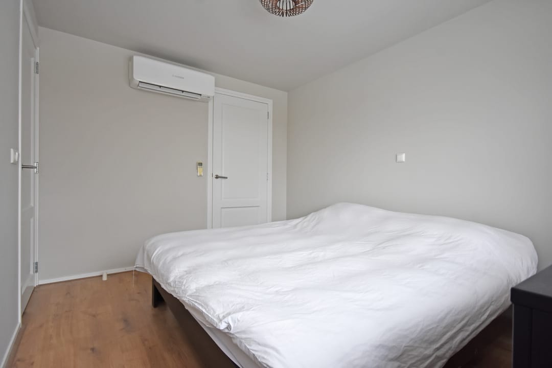 Foto 38 van Aert van der Neerstraat 1