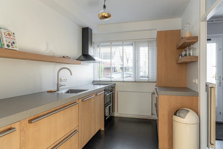 Photo 4 of Wederik 122