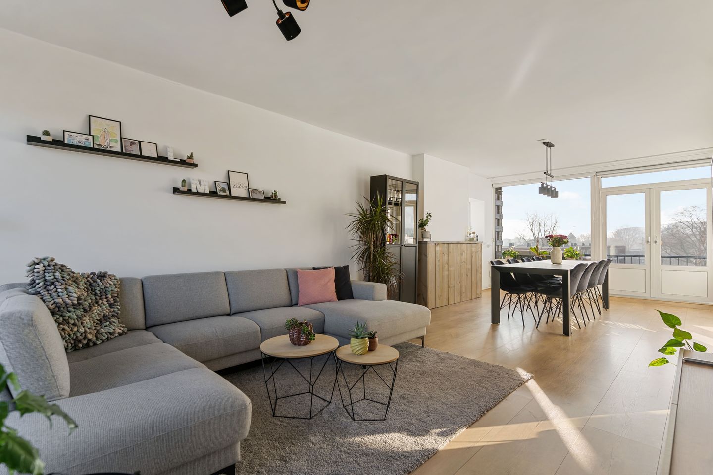 Foto 10 van Dahliastraat 190