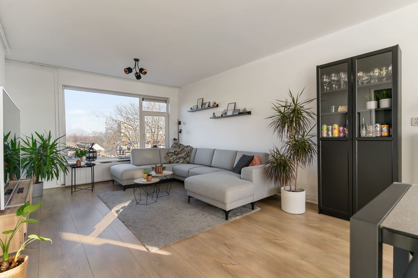 Foto 14 van Dahliastraat 190