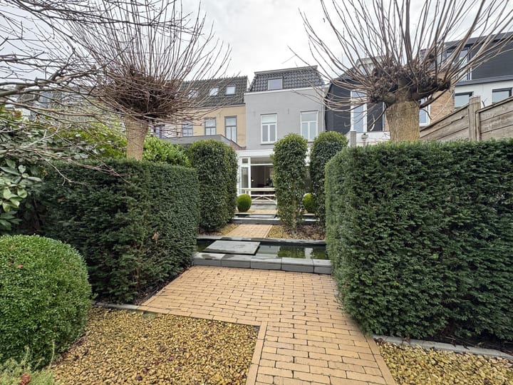 Foto 24 van de Roy van Zuidewijnlaan 11