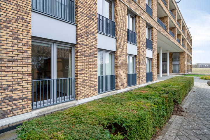 Photo 19 of Atletenbaan 76-A