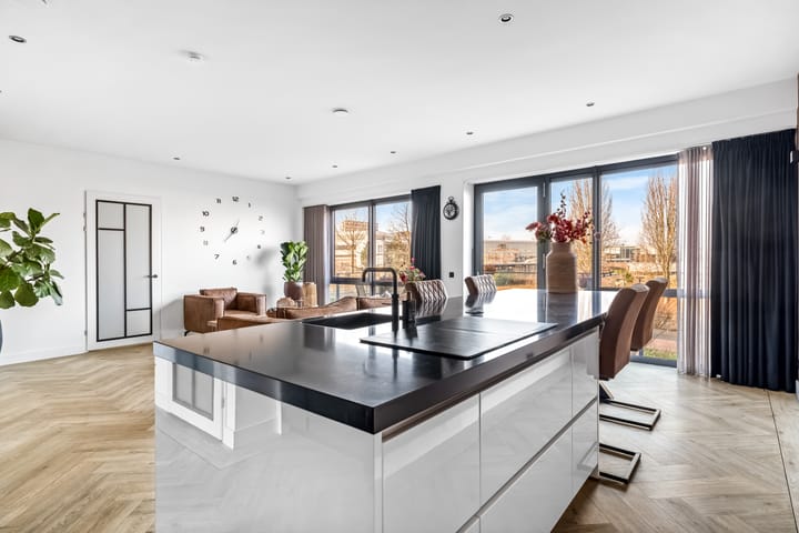 Photo 12 of Eemlaan 29