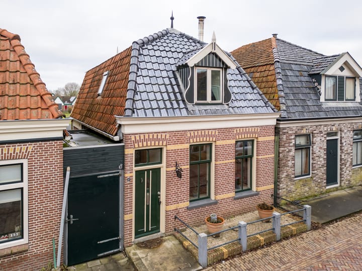 Photo 2 of Burgemeester Albertsstraat 17