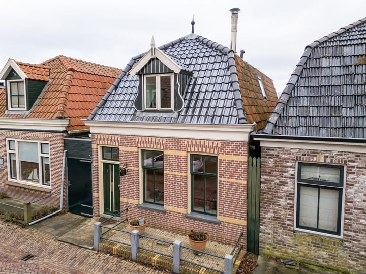 Photo 4 of Burgemeester Albertsstraat 17