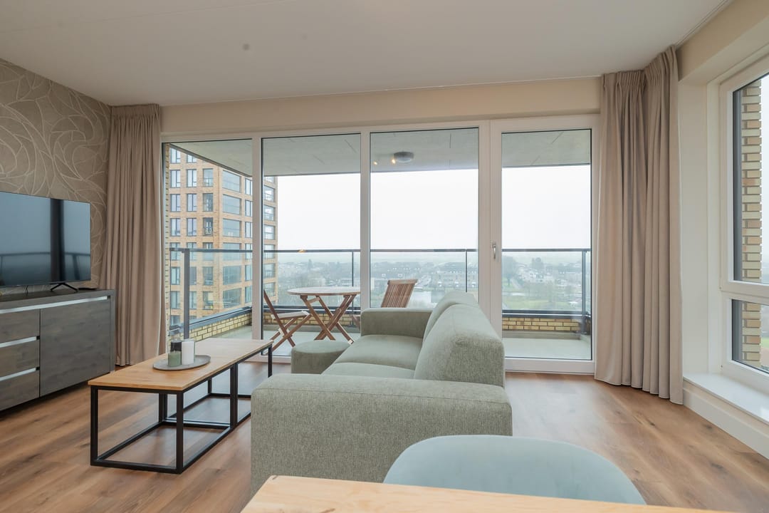 Foto 13 van Mahoniehout 434