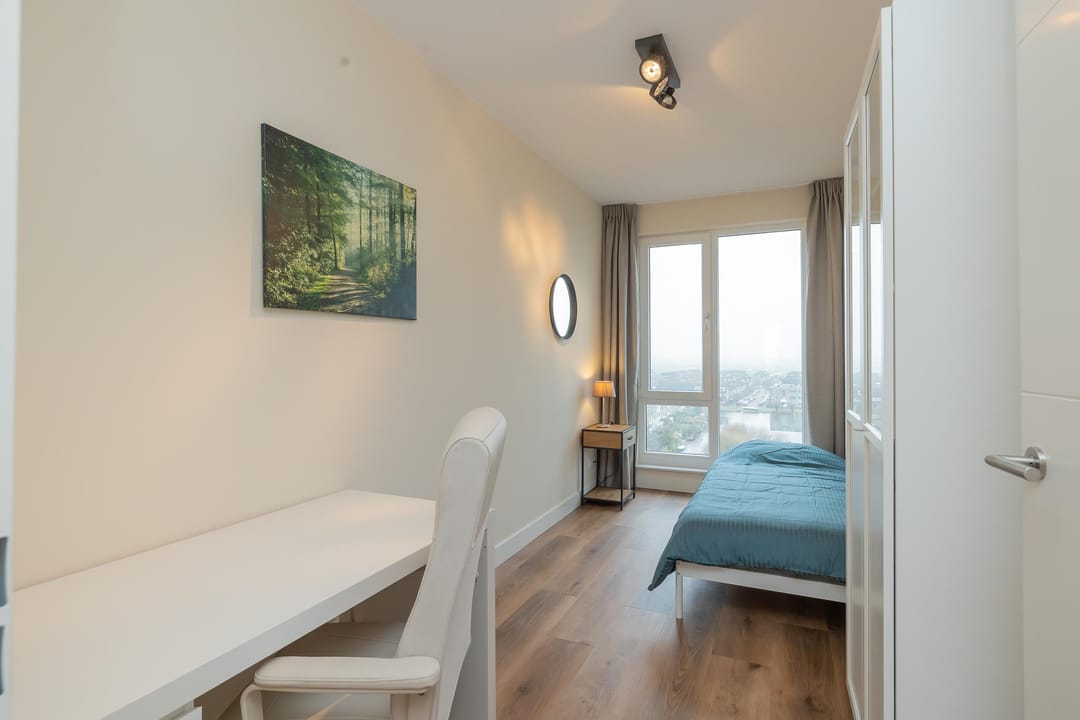 Foto 23 van Mahoniehout 434