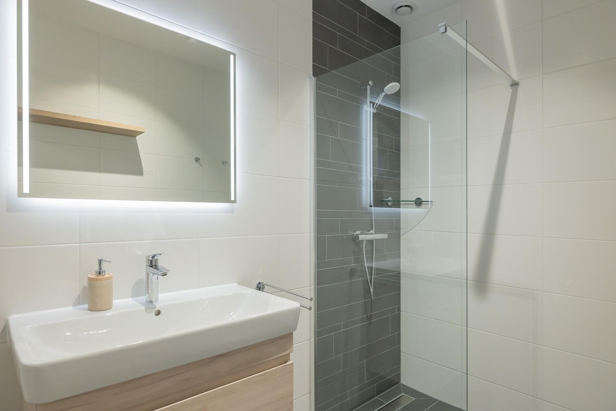 Foto 33 van Mahoniehout 434