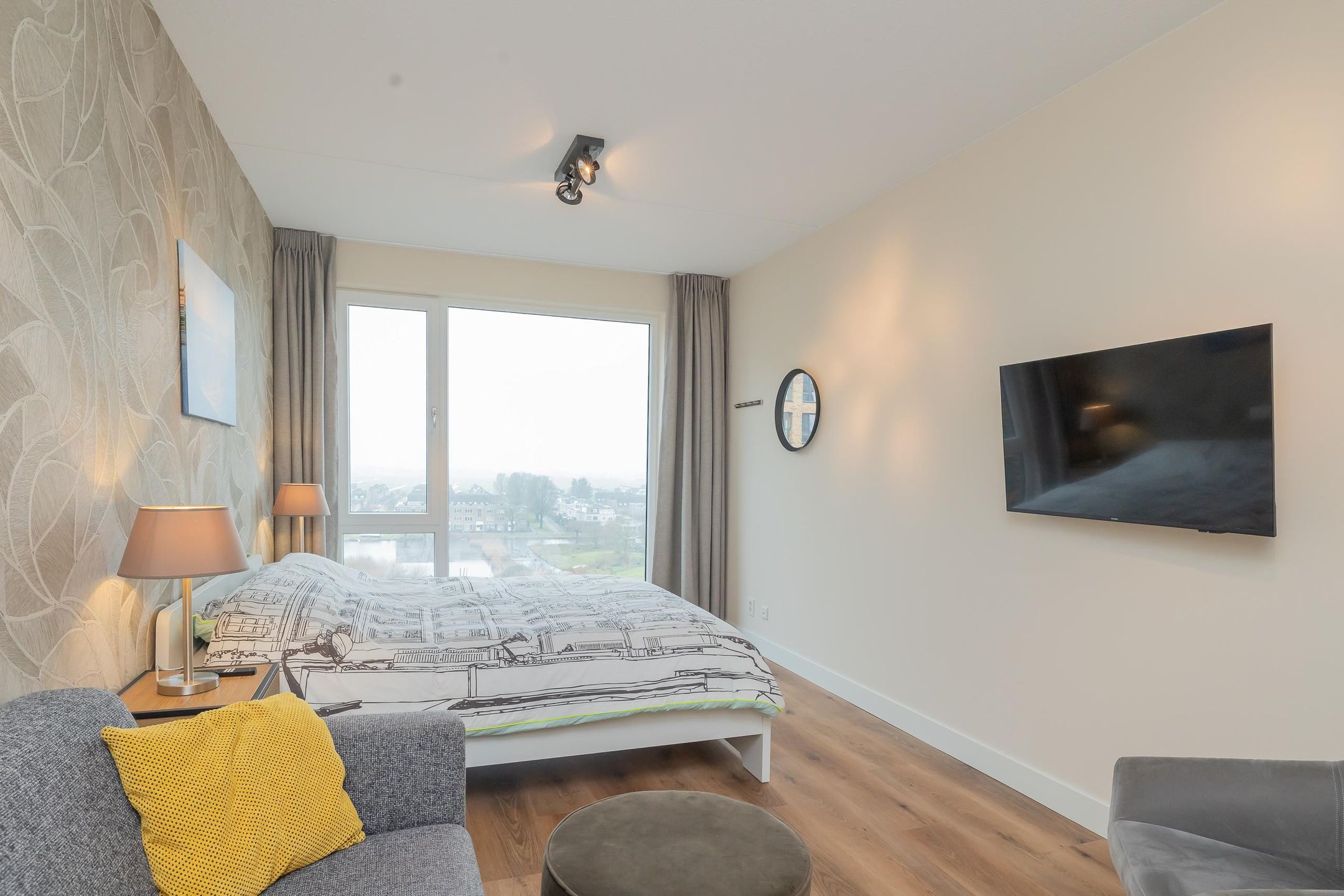 Foto 27 van Mahoniehout 434