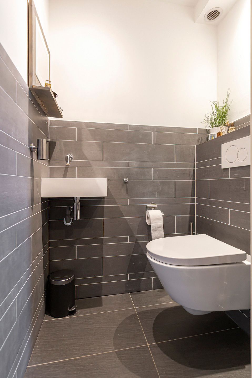 Photo 32 of Suze Groenewegstraat 13