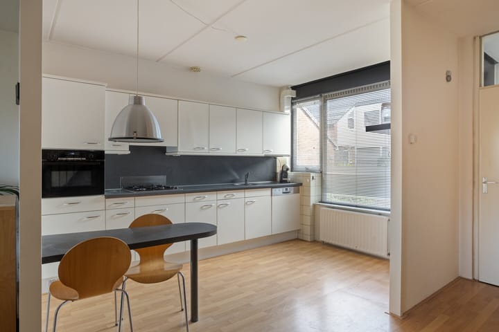 Foto 12 van Beststraat 30