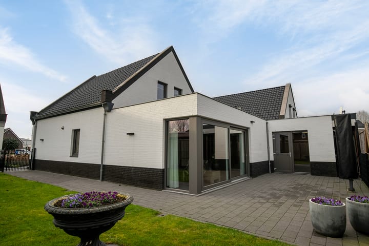 Foto 2 van Schrijnwerkerstraat 16