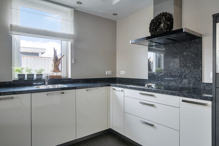 Foto 14 van Schrijnwerkerstraat 16