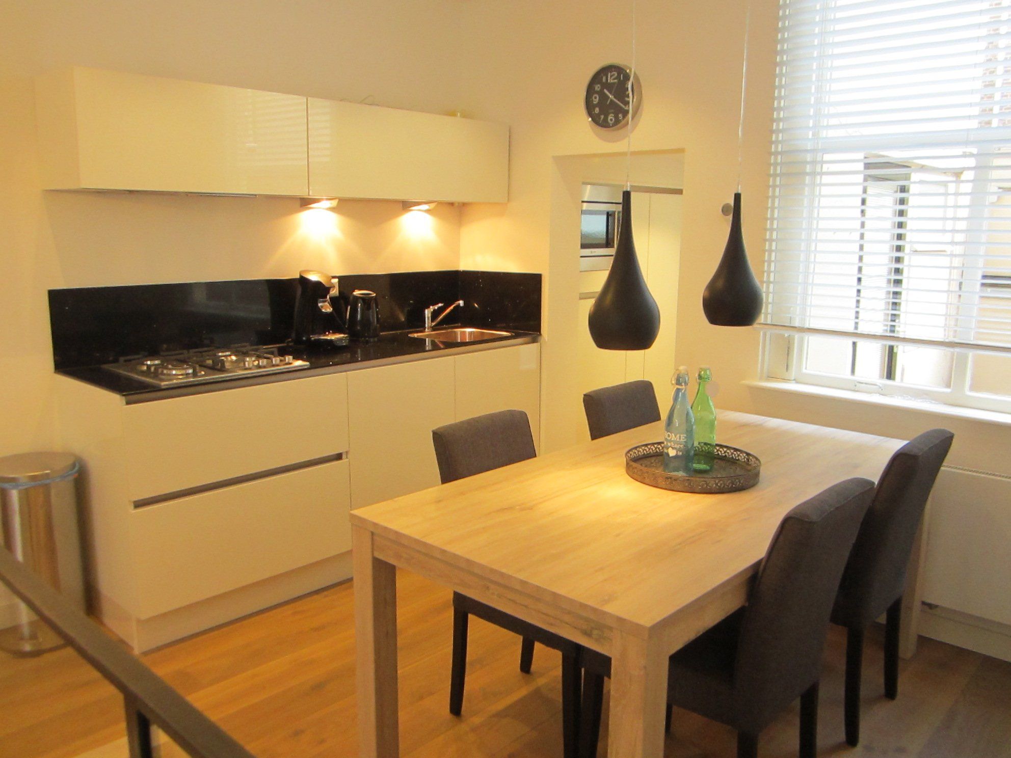 Photo 6 of Nieuwe Looiersstraat 14-H