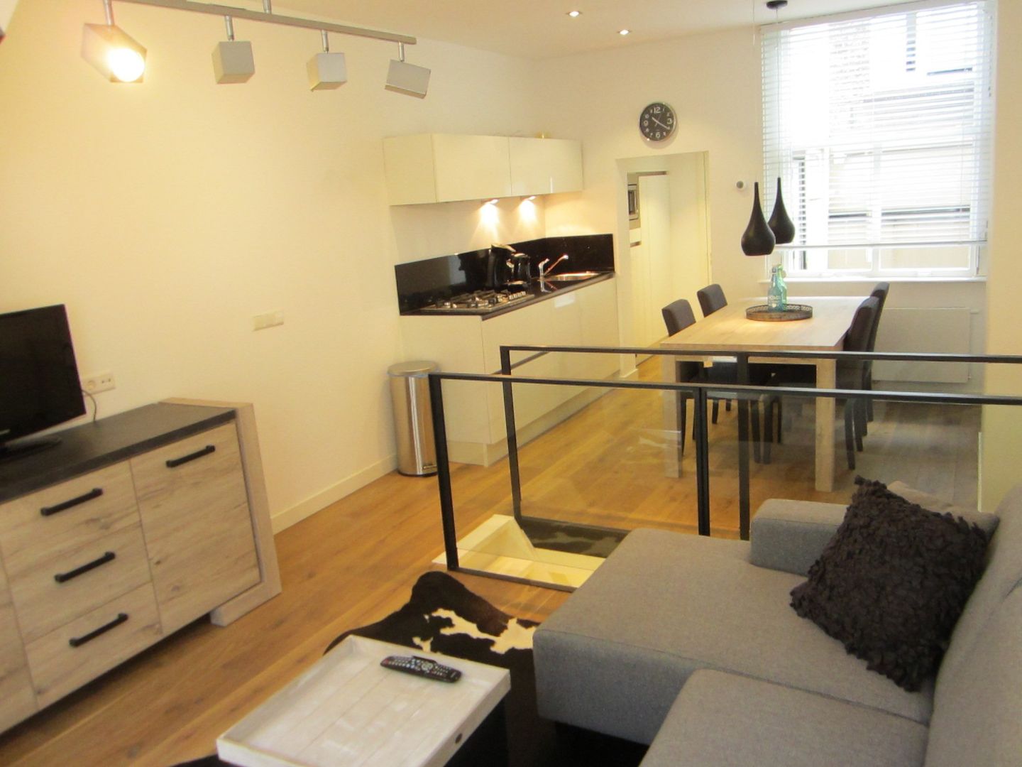 Photo 4 of Nieuwe Looiersstraat 14-H