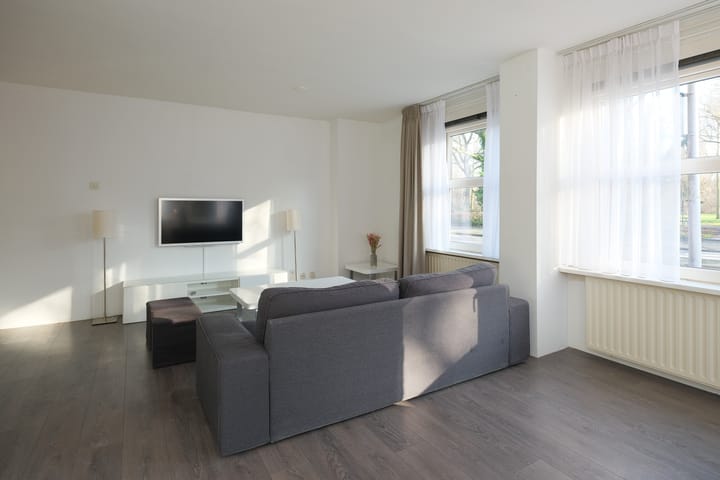 Foto 9 van Azaleastraat 2