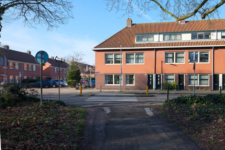 Foto 19 van Azaleastraat 2