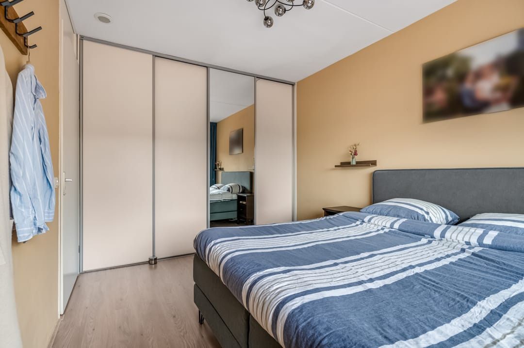 Foto 16 van Brederostraat 73