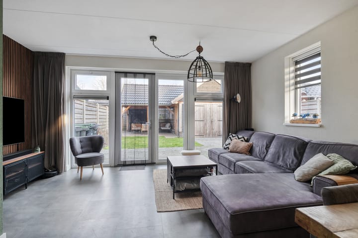 Foto 5 van Ennikstraat 1