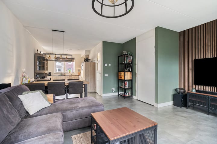 Foto 7 van Ennikstraat 1