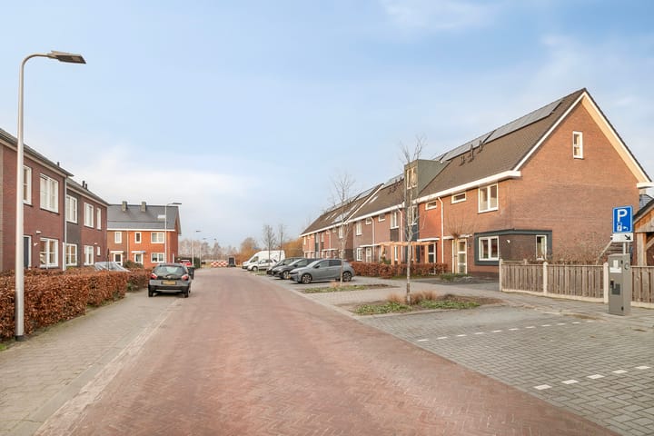 Foto 36 van Ennikstraat 1