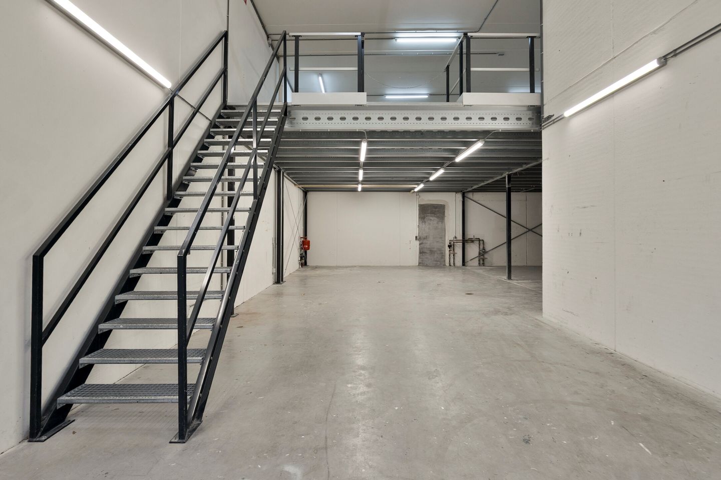 View photo 3 of Jagerserf 19