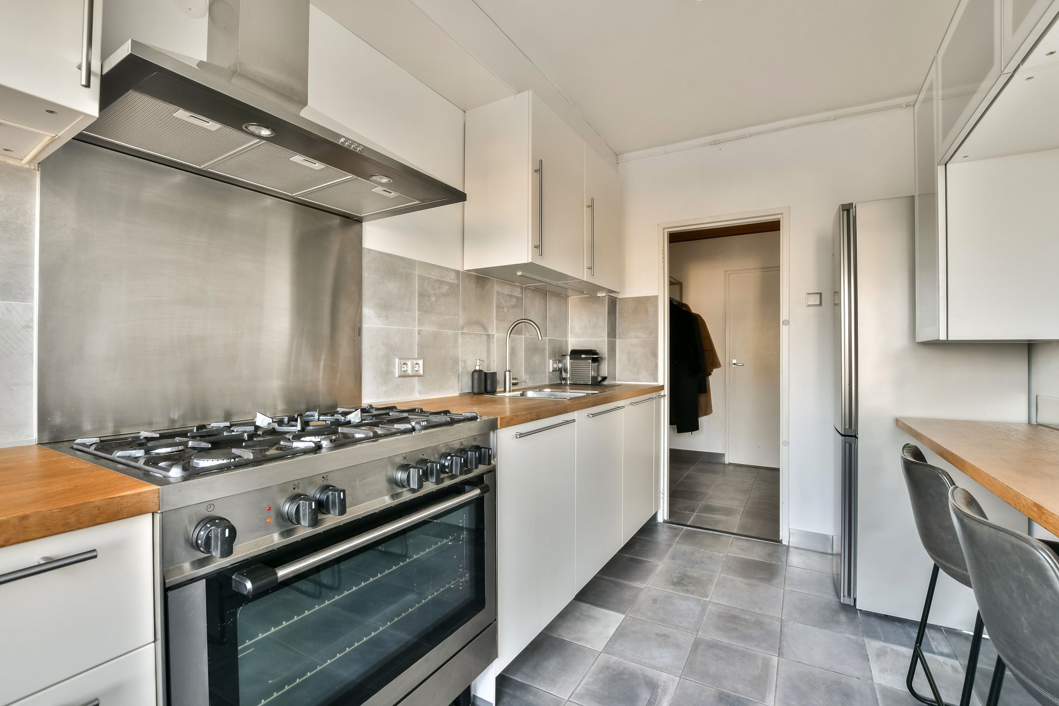 Foto 9 van Leeuwerikenstraat 12-F3