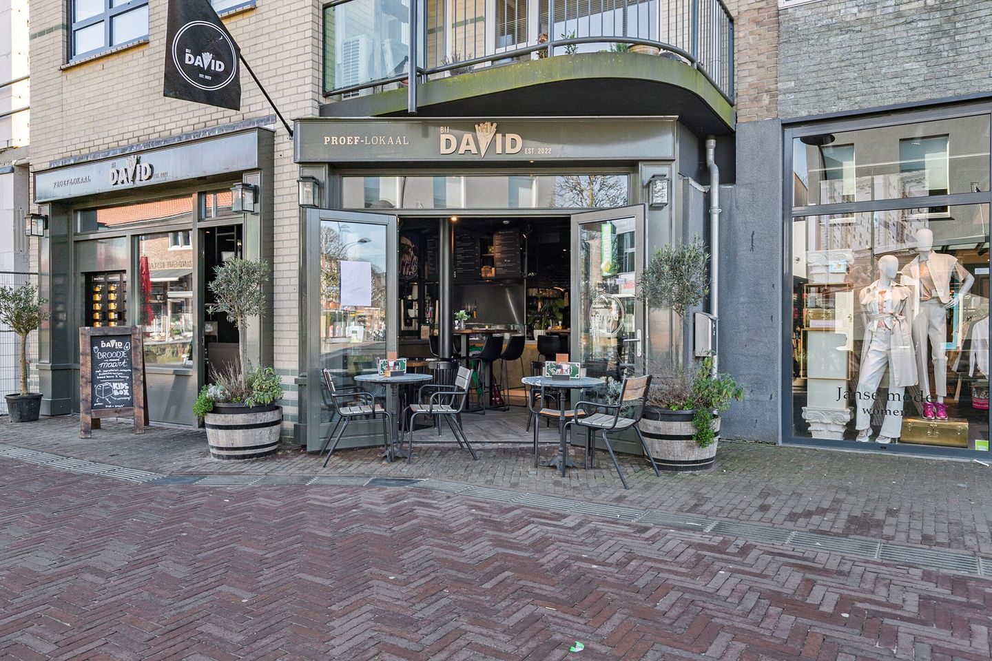 Bekijk foto 2 van Stationsstraat 95-A