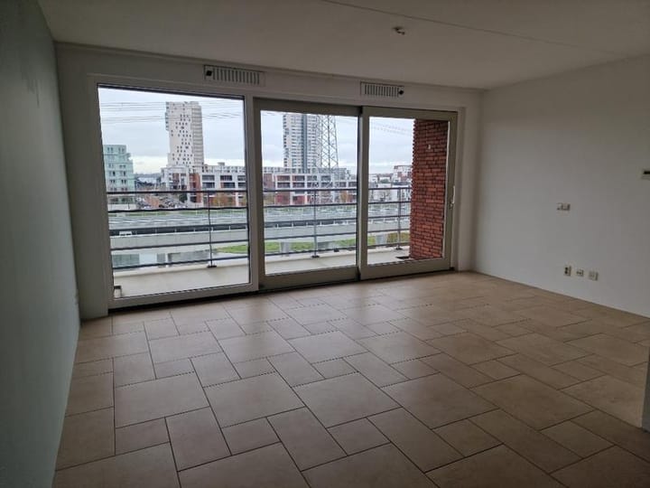 Foto 9 van Robert van 't Hoffstraat 70