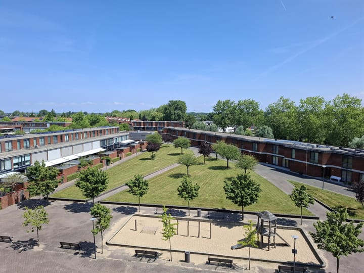 Foto 16 van Robert van 't Hoffstraat 70