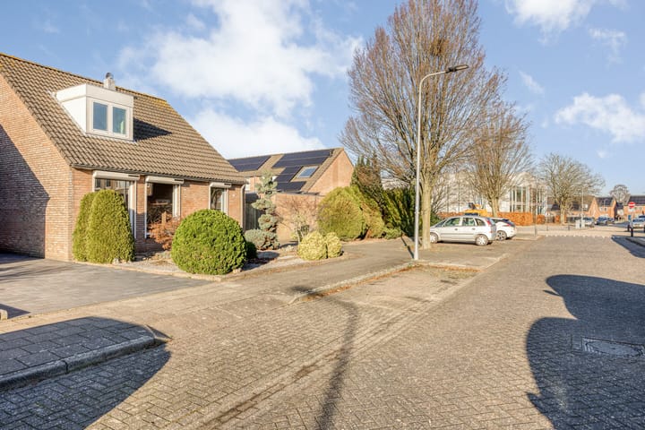 Photo 41 of Asterstraat 33