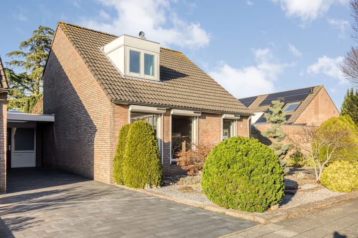 Photo 39 of Asterstraat 33