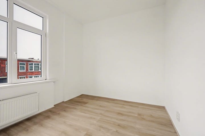 Foto 17 van Velpsestraat 81