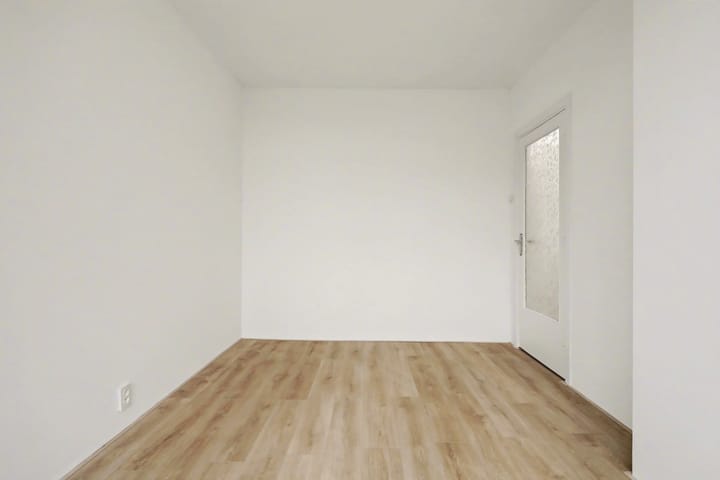 Foto 22 van Velpsestraat 81