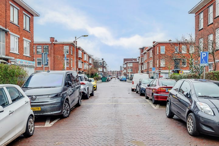 Photo 2 of Velpsestraat 81