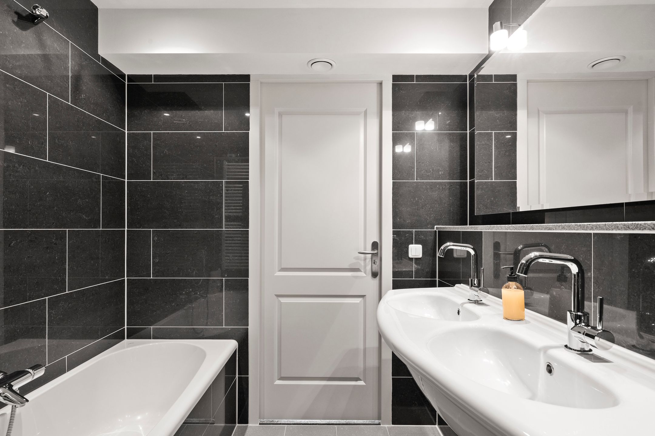 Foto 39 van Vromaadweg 103