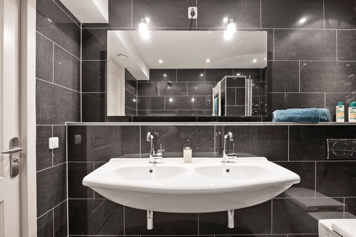 Foto 40 van Vromaadweg 103