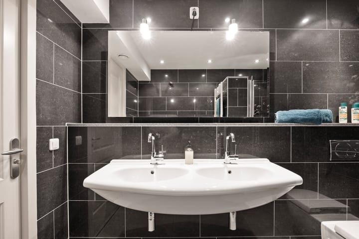 Photo 40 of Vromaadweg 103