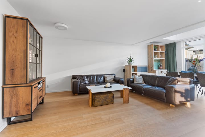 Photo 21 of Hulkstraat 11