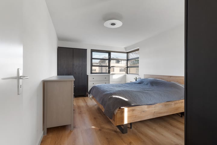 Photo 32 of Hulkstraat 11