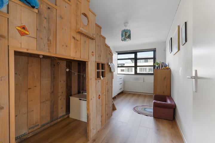 Photo 37 of Hulkstraat 11