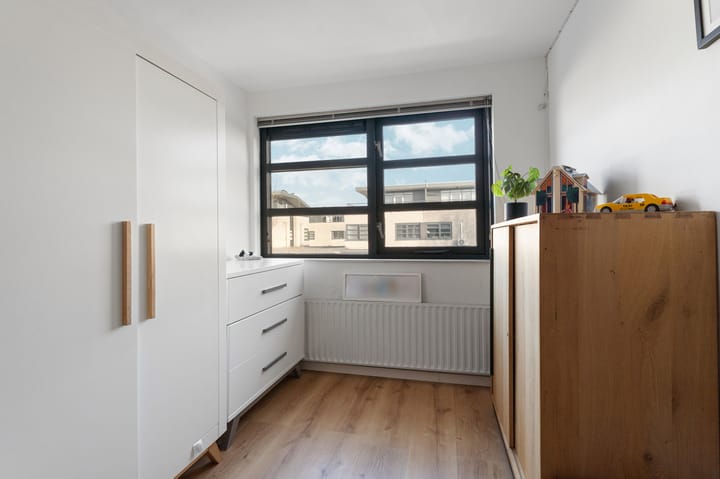 Photo 38 of Hulkstraat 11