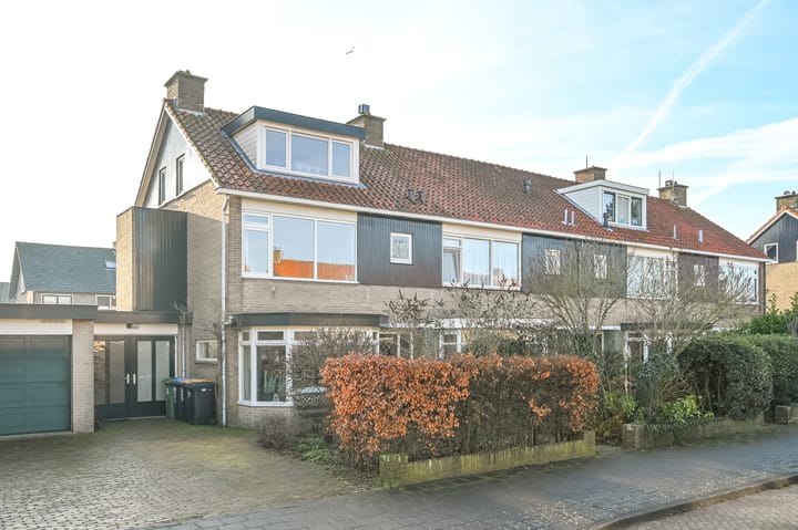 Photo 2 of Roos en Beeklaan 22