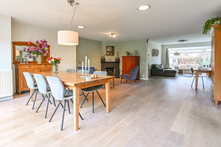 Photo 4 of Roos en Beeklaan 22