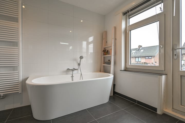 Photo 32 of Roos en Beeklaan 22